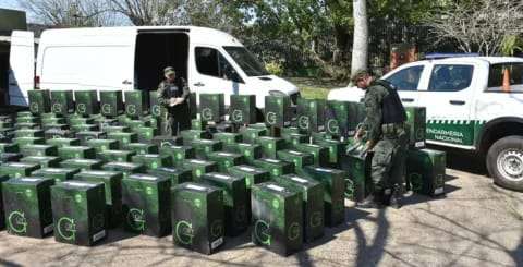 Ituzaingó: evadieron un control y cayeron con 60.000 atados de cigarrillos de contrabando